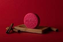 Afbeelding in Gallery-weergave laden, Cinnamon Roll Shampoo Bar – 70g