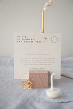 Afbeelding in Gallery-weergave laden, Een doosje troost