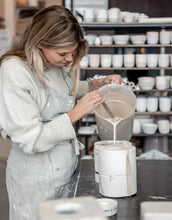 Afbeelding in Gallery-weergave laden, Vaas Joyce - Form keramiek