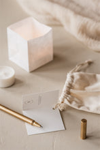 Afbeelding in Gallery-weergave laden, Lichtpuntje 'Hold tight'