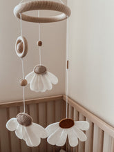 Afbeelding in Gallery-weergave laden, Baby mobiel - Daisy Daylight Triple