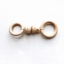 Afbeelding in Gallery-weergave laden, Bezisa - Houten rammelaar naturel