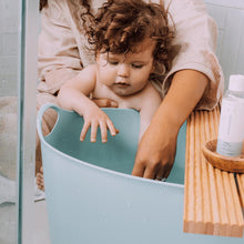 Afbeelding in Gallery-weergave laden, Naïf Milky badolie voor baby & kids