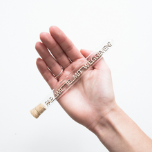 Afbeelding in Gallery-weergave laden, psst ik wil je wat vragen. Pap wil je mij weggeven?