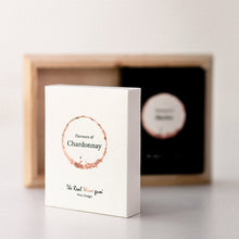 Afbeelding in Gallery-weergave laden, Vinous the real wine gums - trio on wood Chardonnay en merlot alcoholvrije snoepjes