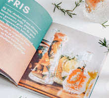 Afbeelding in Gallery-weergave laden, Cadeau boek. Limonade van uitgeverij Snor. Alcoholvrije drankjes voor volwassenen. Fris, zoet, kruidig, pittig, zuur of hartig.