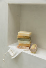 Afbeelding in Gallery-weergave laden, Monk &amp; Anna zeep sage &amp; lavender
