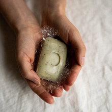 Afbeelding in Gallery-weergave laden, The real wine body soap - Merlot
