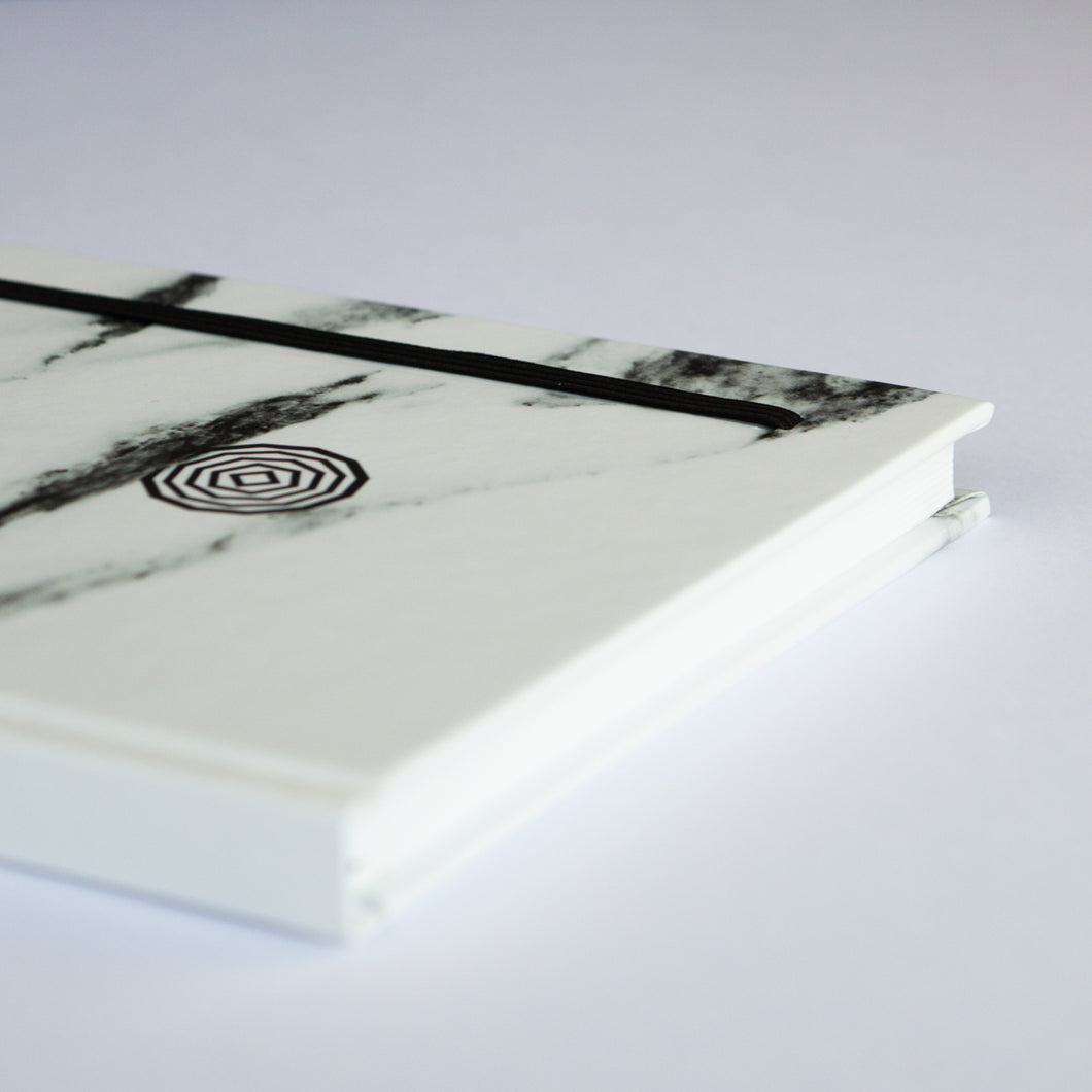 Notitieboek van steenpapier -wit